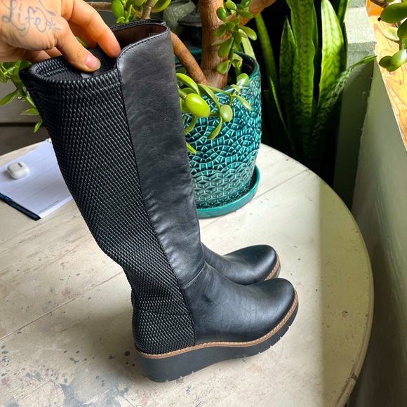 Nearly New black vegan leather boots - Picture 1 of 5